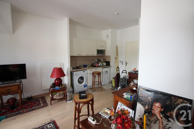 Afficher la photo en grand Appartement F2 à vendre - 2 pièces - 35 m2 - DEAUVILLE - 14 - BASSE-NORMANDIE