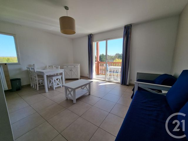 Afficher la photo en grand Appartement F2 à vendre - 2 pièces - 40,96 m2 - ST ARNOULT - 14 - BASSE-NORMANDIE