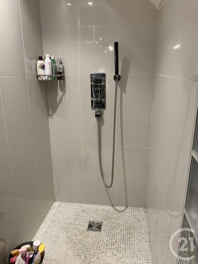 Afficher la photo en grand Appartement F2 à vendre - 2 pièces - 51 m2 - TOURGEVILLE - 14 - BASSE-NORMANDIE