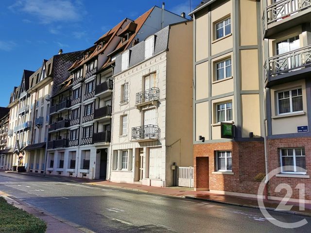Afficher la photo en grand Studette à vendre - 1 pièce - 11 m2 - DEAUVILLE - 14 - BASSE-NORMANDIE