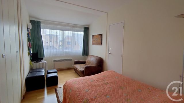 Afficher la photo en grand Appartement F4 à vendre - 4 pièces - 97 m2 - DEAUVILLE - 14 - BASSE-NORMANDIE