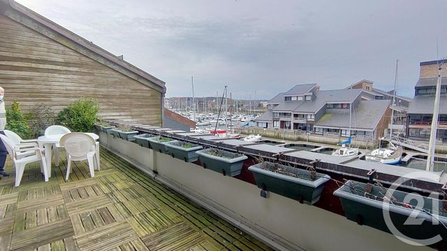 Afficher la photo en grand Appartement F4 à vendre - 4 pièces - 97 m2 - DEAUVILLE - 14 - BASSE-NORMANDIE