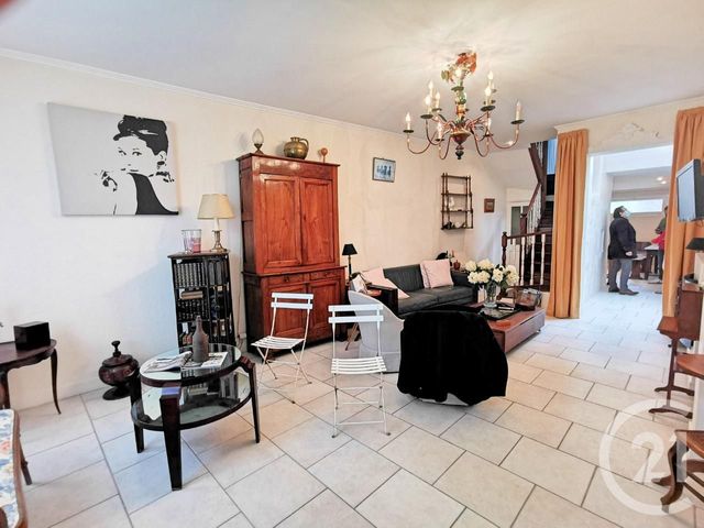 Afficher la photo en grand Maison à vendre - 5 pièces - 100 m2 - DEAUVILLE - 14 - BASSE-NORMANDIE
