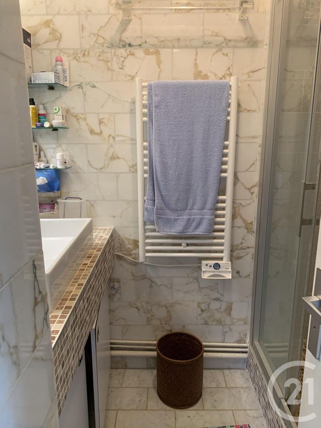 Afficher la photo en grand Appartement F5 à vendre - 5 pièces - 90 m2 - TOURGEVILLE - 14 - BASSE-NORMANDIE