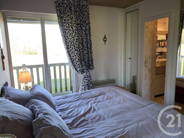 Afficher la photo en grand Appartement F5 à vendre - 5 pièces - 90 m2 - TOURGEVILLE - 14 - BASSE-NORMANDIE