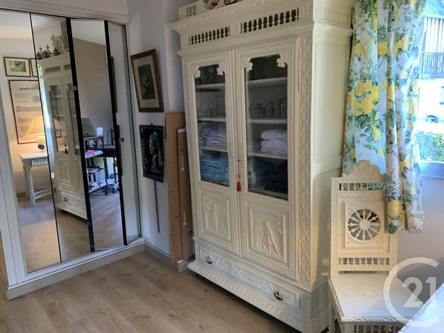 Afficher la photo en grand Appartement F5 à vendre - 5 pièces - 90 m2 - TOURGEVILLE - 14 - BASSE-NORMANDIE