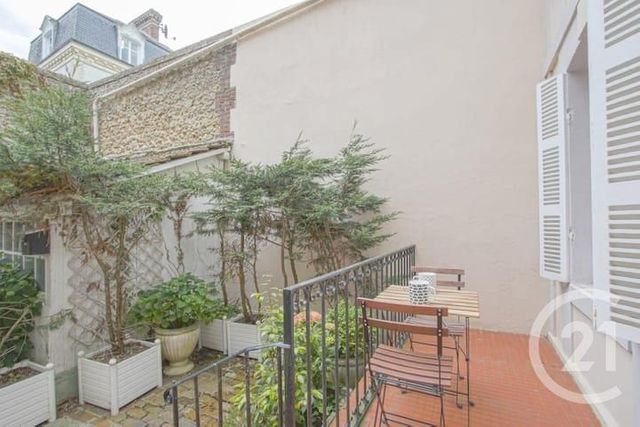 Afficher la photo en grand Maison à vendre - 5 pièces - 89 m2 - DEAUVILLE - 14 - BASSE-NORMANDIE