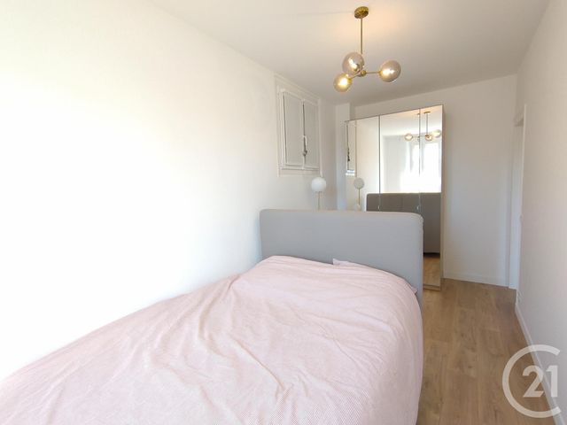Afficher la photo en grand Appartement F2 à vendre - 2 pièces - 30 m2 - DEAUVILLE - 14 - BASSE-NORMANDIE