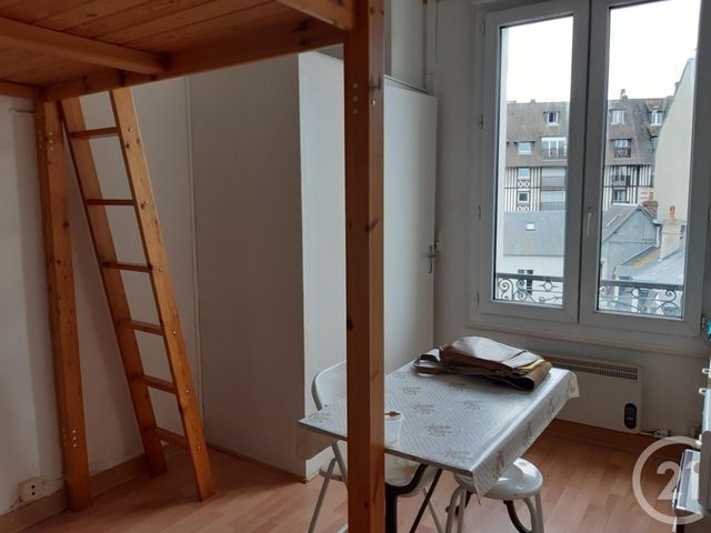 Afficher la photo en grand Chambre à vendre - 1 pièce - 12 m2 - DEAUVILLE - 14 - BASSE-NORMANDIE