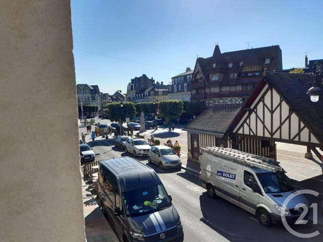 Afficher la photo en grand Appartement F2 à vendre - 2 pièces - 37,88 m2 - DEAUVILLE - 14 - BASSE-NORMANDIE