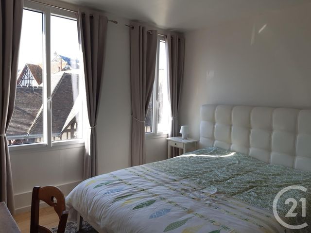 Afficher la photo en grand Appartement F2 à vendre - 2 pièces - 37,88 m2 - DEAUVILLE - 14 - BASSE-NORMANDIE