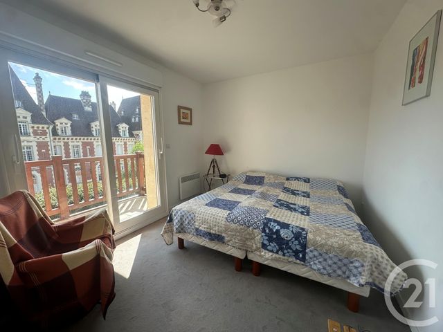 Afficher la photo en grand Appartement F4 à vendre - 4 pièces - 90,26 m2 - Deauville - 14 - BASSE-NORMANDIE