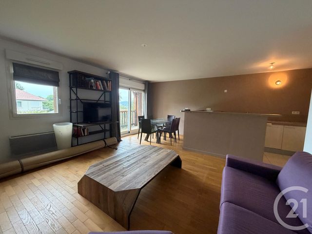 Afficher la photo en grand Appartement F3 à vendre - 3 pièces - 69,53 m2 - Deauville - 14 - BASSE-NORMANDIE