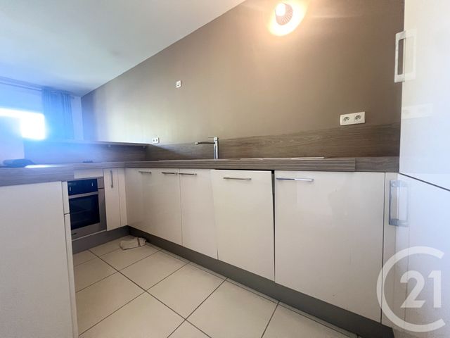 Afficher la photo en grand Appartement F3 à vendre - 3 pièces - 69,53 m2 - Deauville - 14 - BASSE-NORMANDIE