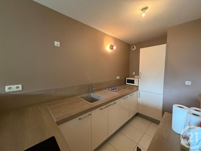 Afficher la photo en grand Appartement F3 à vendre - 3 pièces - 69,53 m2 - Deauville - 14 - BASSE-NORMANDIE