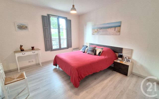 Afficher la photo en grand Appartement F3 à vendre - 3 pièces - 85 m2 - Pont L Eveque - 14 - BASSE-NORMANDIE